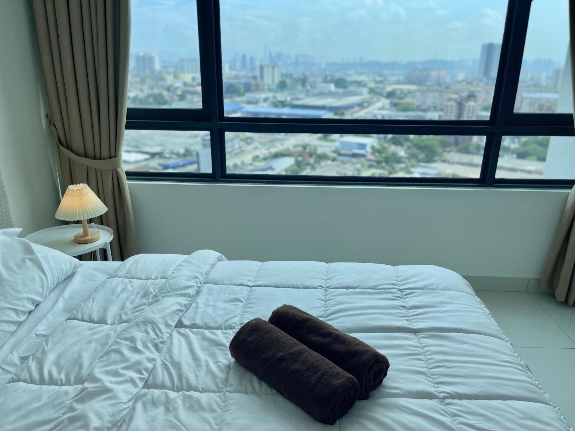 Greenfield Residence, Bandar Sunway By The Comfort Zone * Petaling Jaya